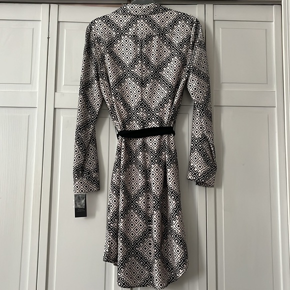 Vince Camuto Dress-NWT - Picture 2 of 3
